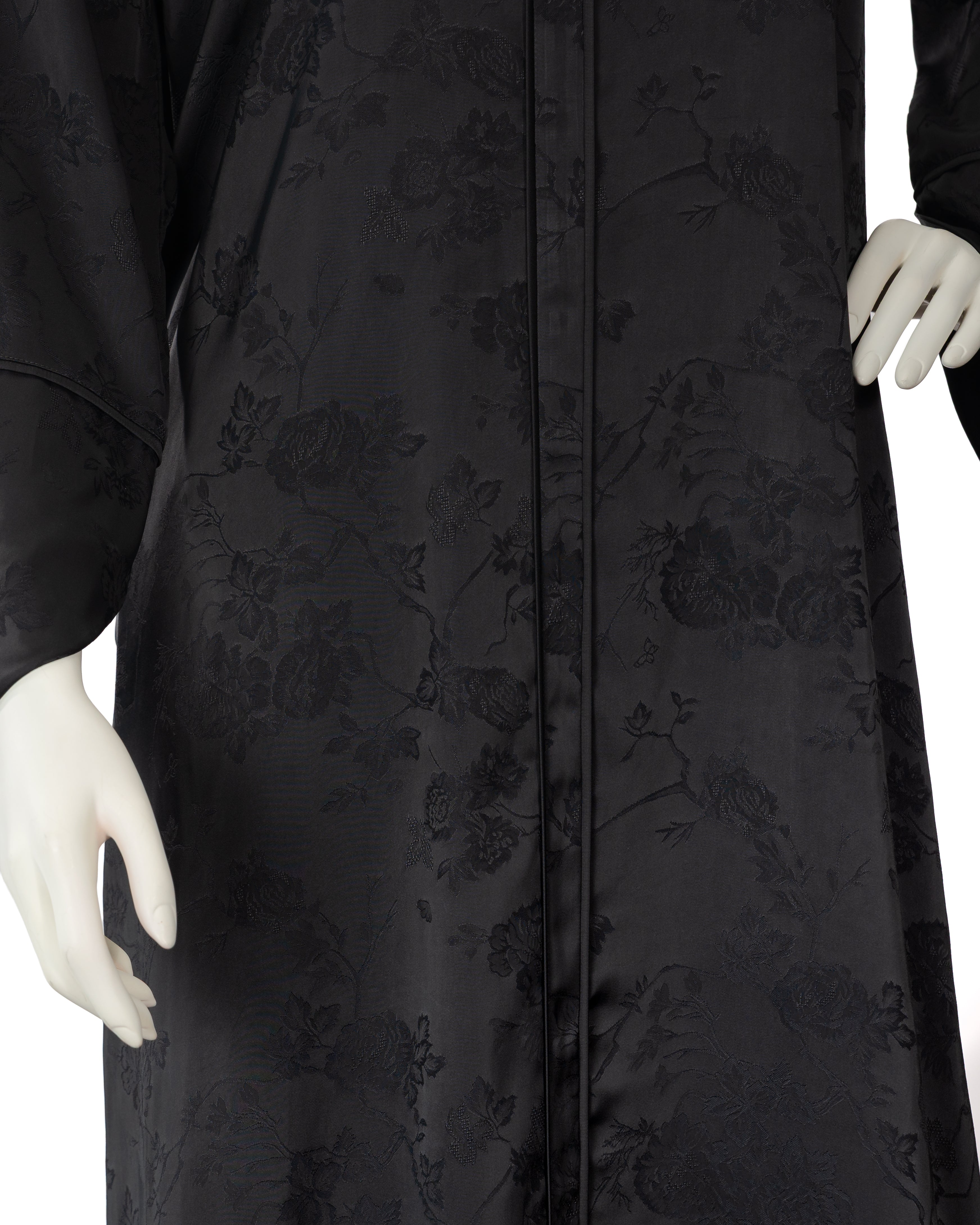 Leyana Black Color Round Neck Abaya For Female