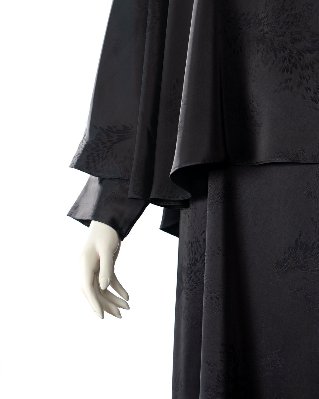 Leyana Black Color Round Neck  Abaya For Female