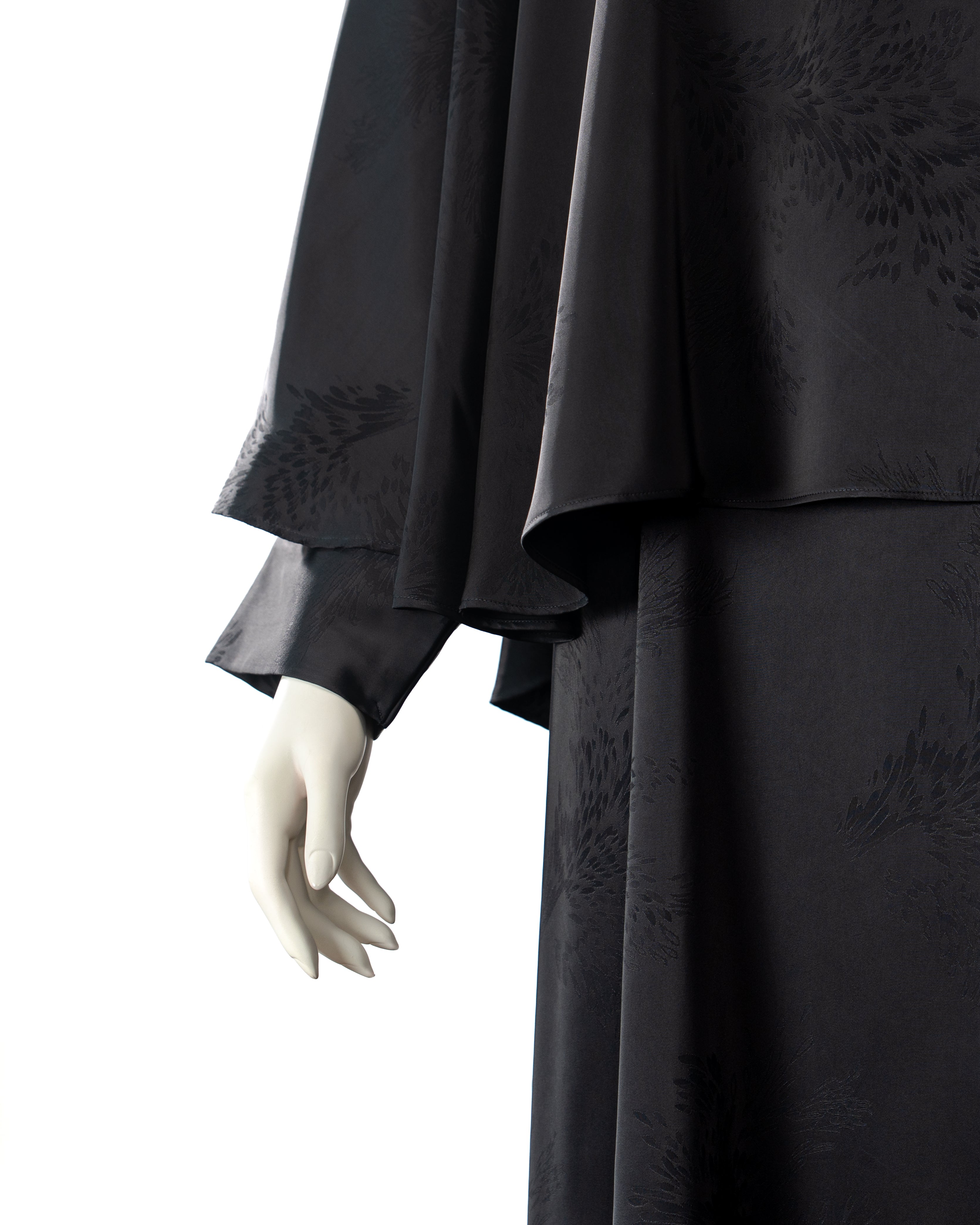 Leyana Black Color Round Neck  Abaya For Female