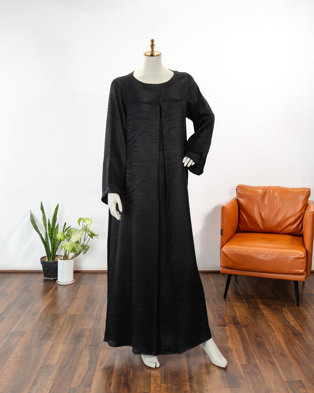 Leyana Black Color Round Neck Abaya For Female