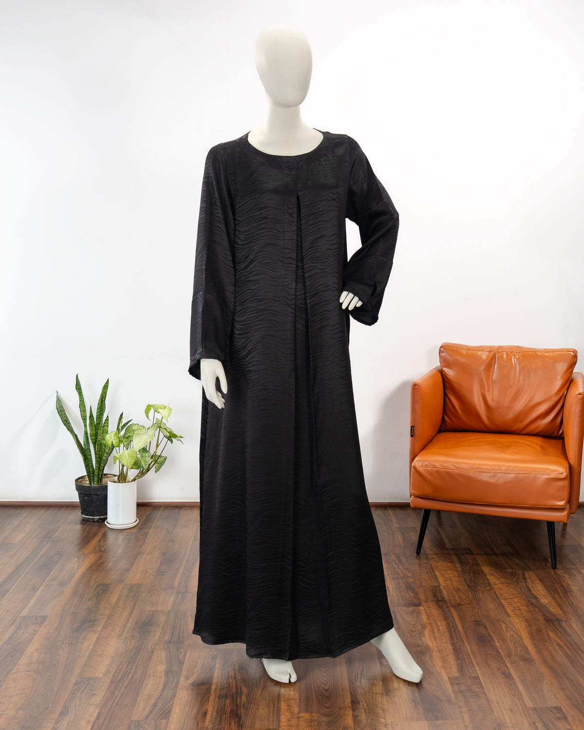 Leyana Black Color Round Neck Abaya For Female
